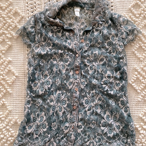 Lithe By Anthropologie Shirt Women's Size 8 lace button up - Picture 1 of 4